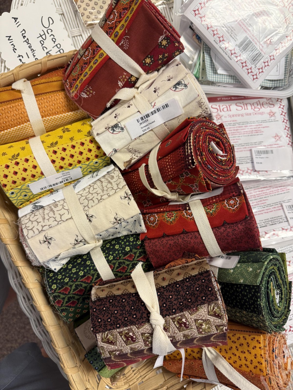 thumbnail image 2 of Jen Kingwell Postcard Project #2 - Little Diamonds - Sew.be Curated 2 of 14