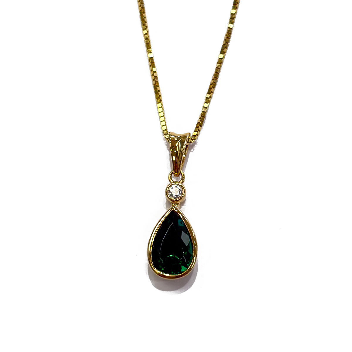 1.27ct Pear Cut Green Tourmaline Pendant with a 0.03ct Diamond Accent Bezel Set in 18K Yellow Gold on an 18 14K Yellow Gold Box Chain