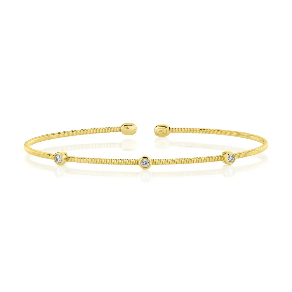 Shy Creation 0.09cttw Bezel Set Diamond Station Corelli Flex Bangle in 14K Yellow Gold