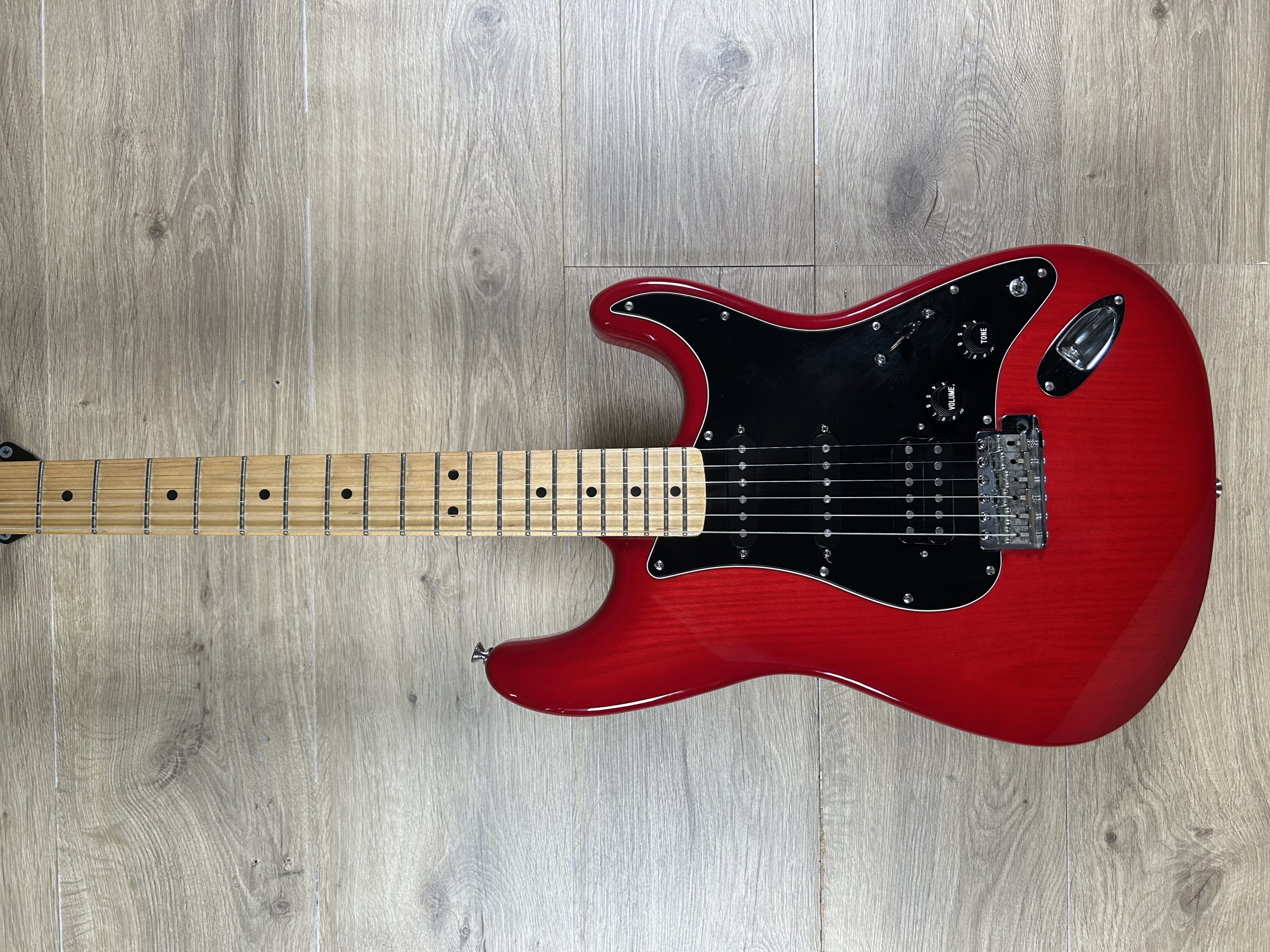 Fender Player Stratocaster HSS, Maple Fingerboard, Candy Red