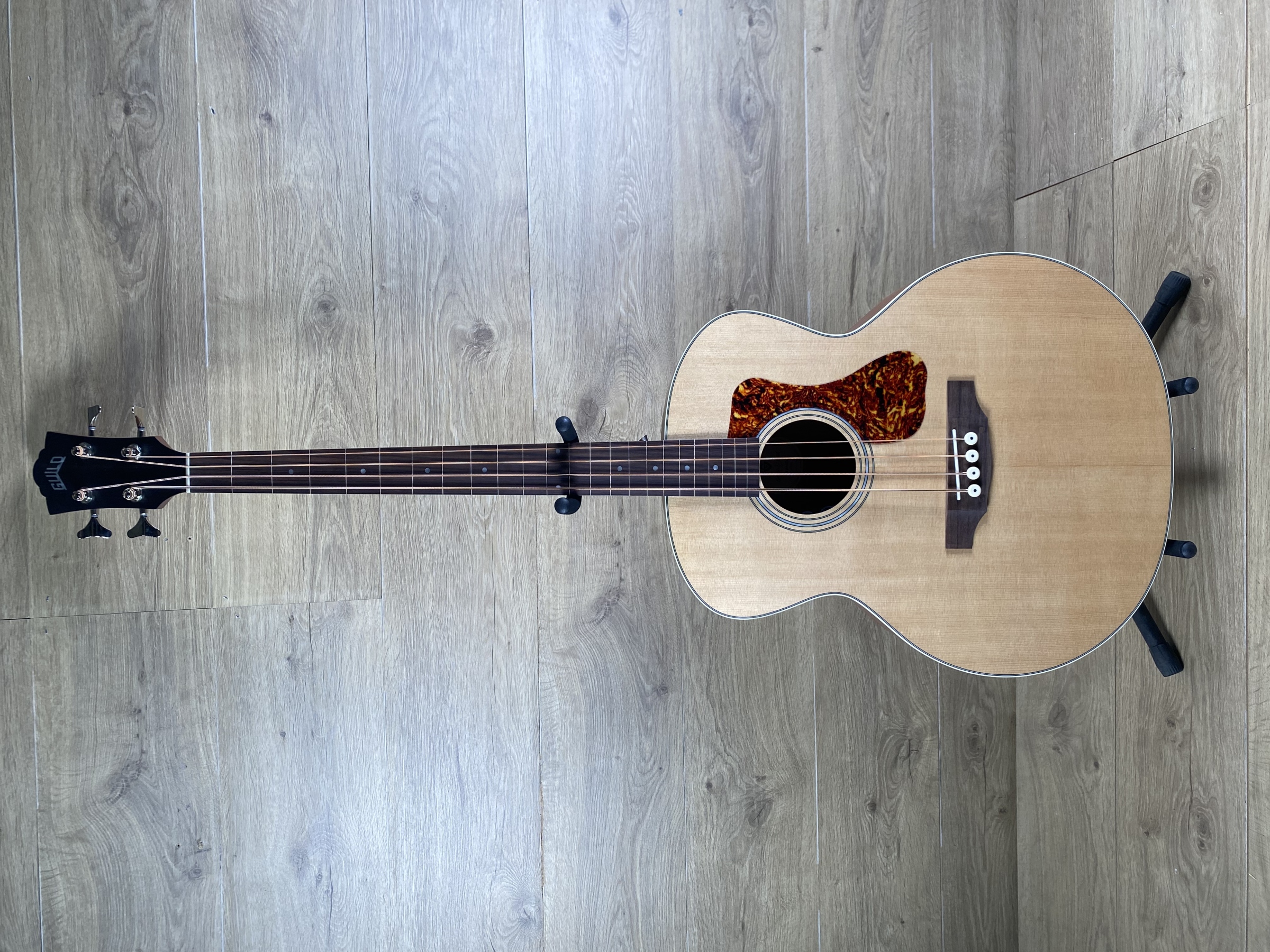 ベース Guild / B-240EF FRETLESS NATURAL Guild B-240EF Fretless Concert Acoustic-electric Bass Guitar