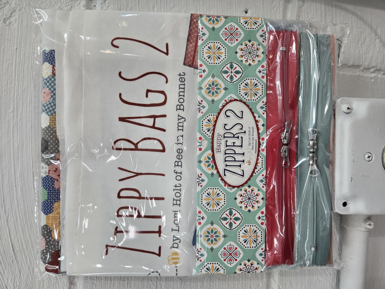 Zippy Bags 2 with Happy Zippers 2 by Lori Holt, Bag Kit, 4 Large & 4 Small