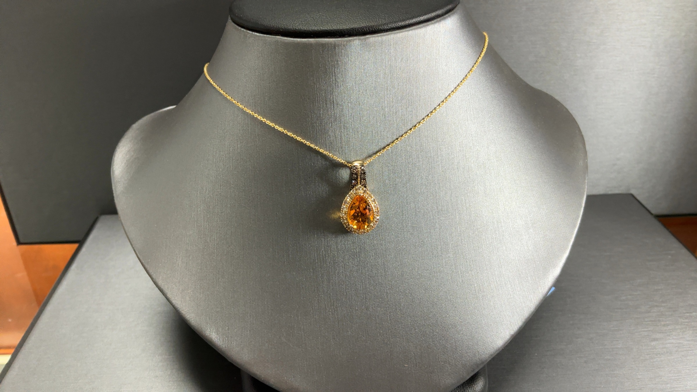 14k Honey Gold LeVian 1.5ct Cinnamon Citrine Necklace w Choc and Nude Dia Accents