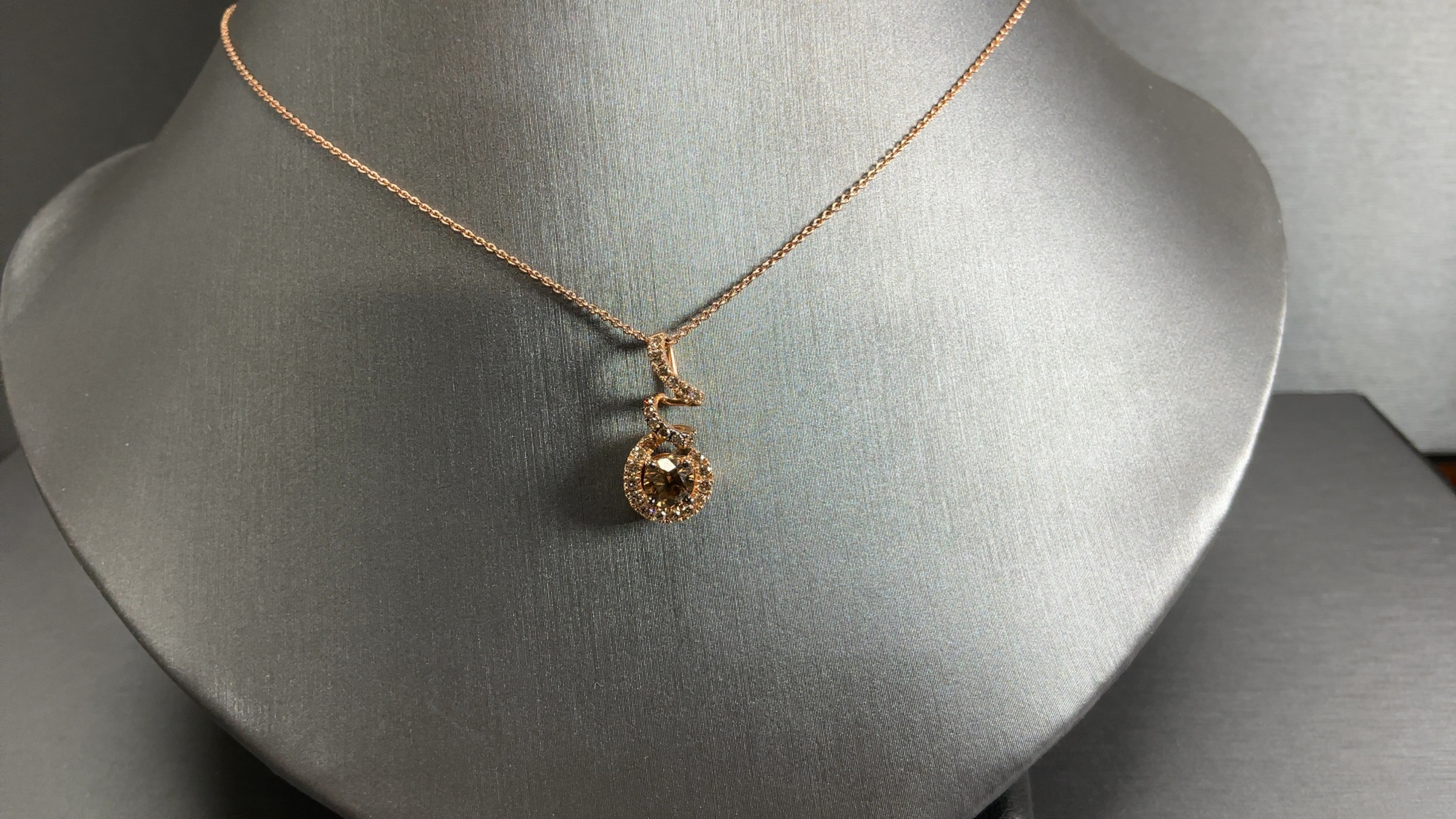 14k Strawberry Gold LeVian 1/2ct Choc Dia Pend with 1/5 Nude Dia Sides