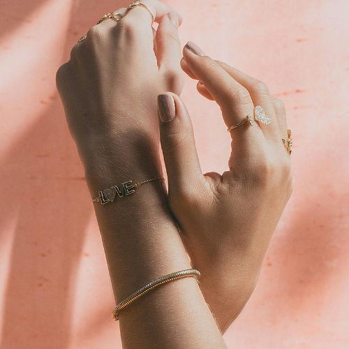 Permanent jewelry bracelet inspiration with delicate chain styling