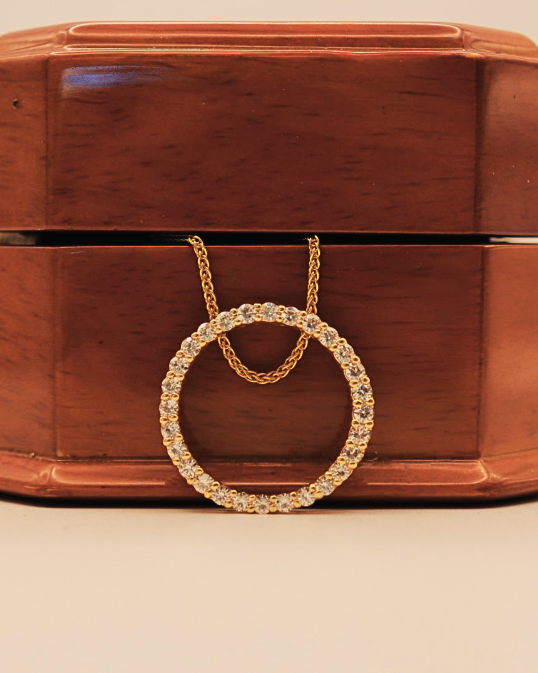 Pre-Loved 14k YG 0.84ctw Natural Diamond Circle Pendant w/ 20 Wheat Chain