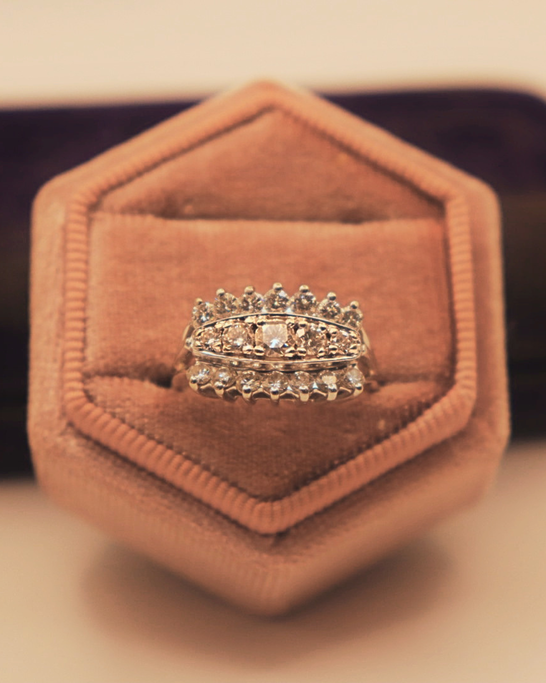 Pre-loved 14k White Gold Vintage .75cttw Natural Diamond Fashion Ring 