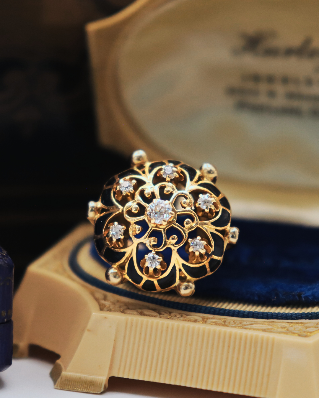 Pre-loved 14k Yellow Gold Vintage Diamond & Enamel Ring 