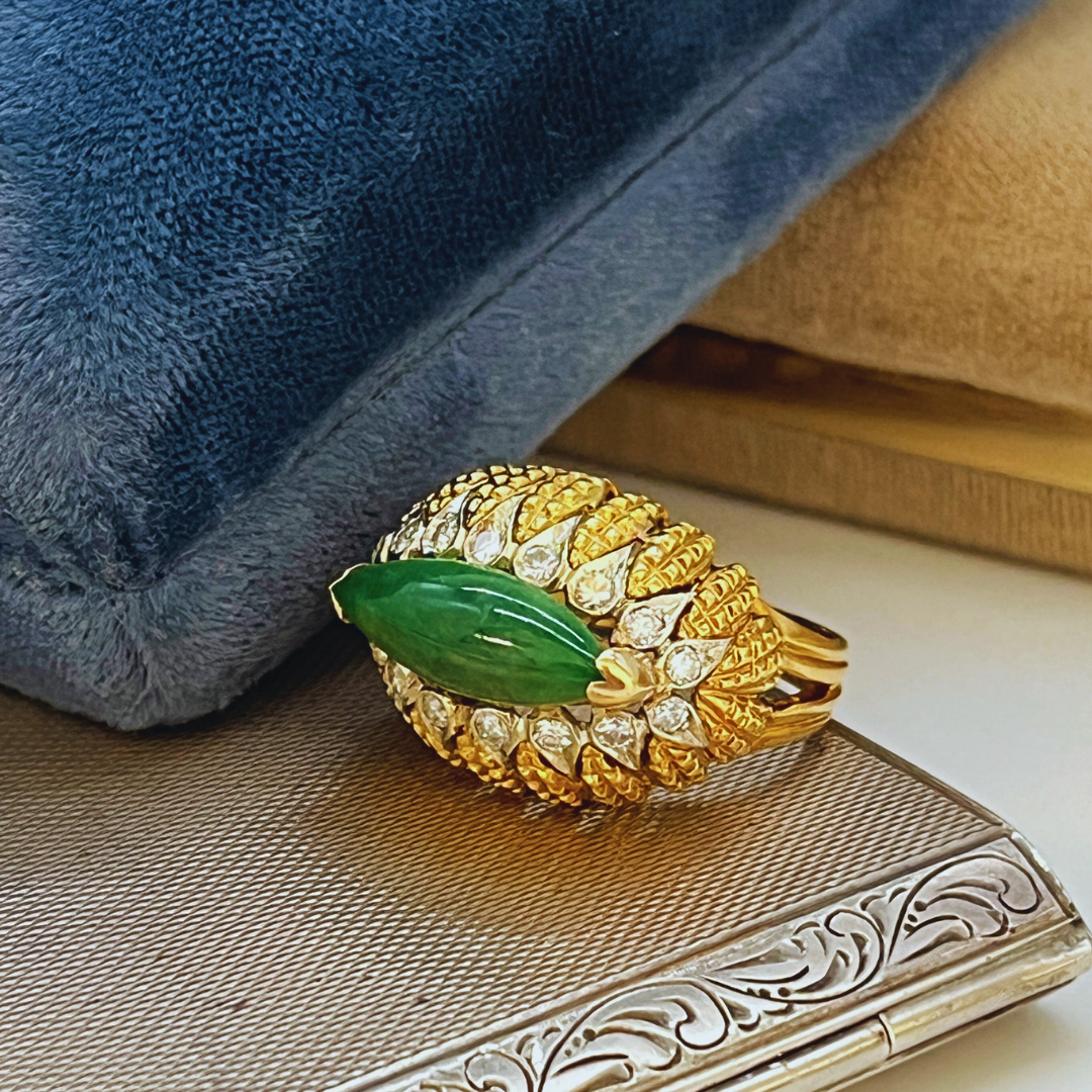 Pre-loved 18k Yellow Gold Vintage Marquise Jadeite & Diamond Fashion Ring 