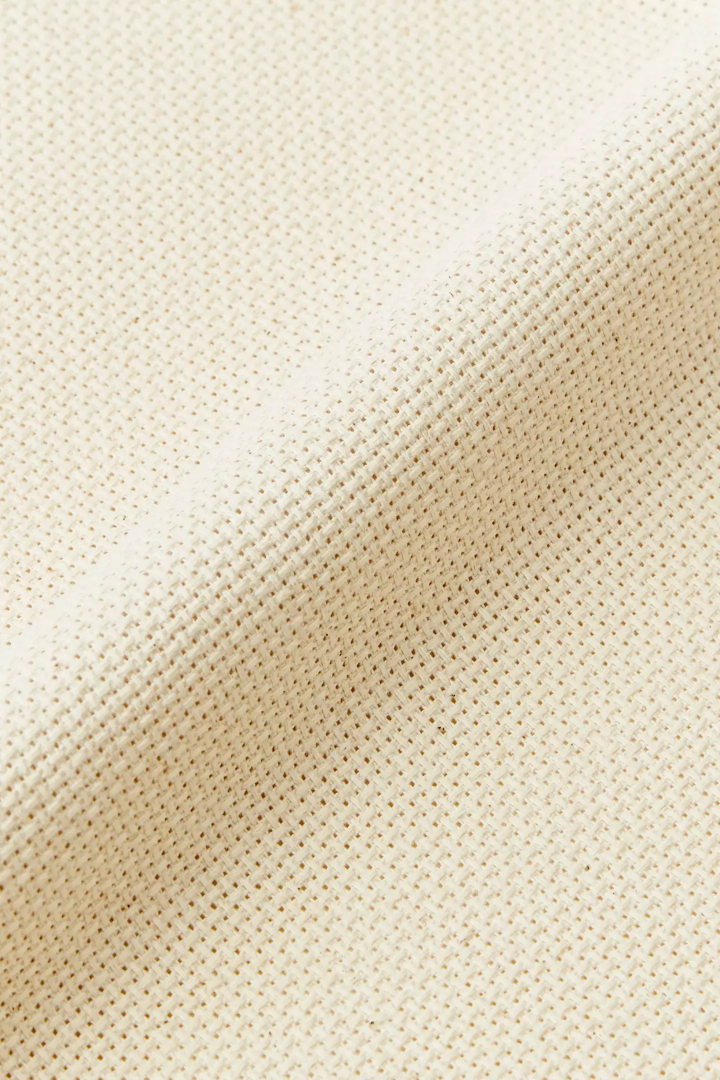Charles Craft Antique White Aida 15 x 18'' 11 Count Silver Quality Cross Stitch