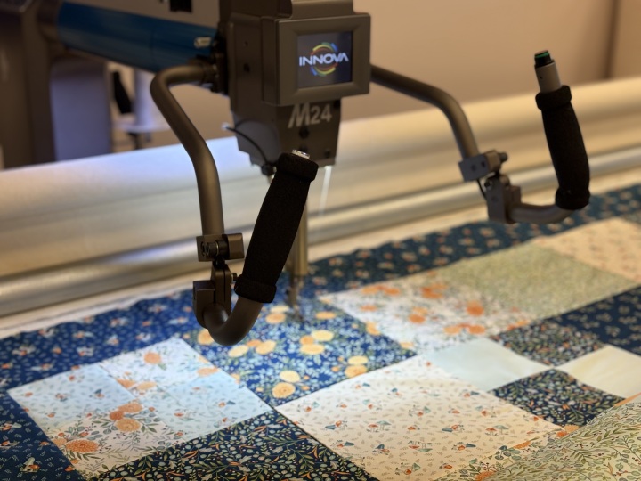 INNOVA Longarm Quilting System