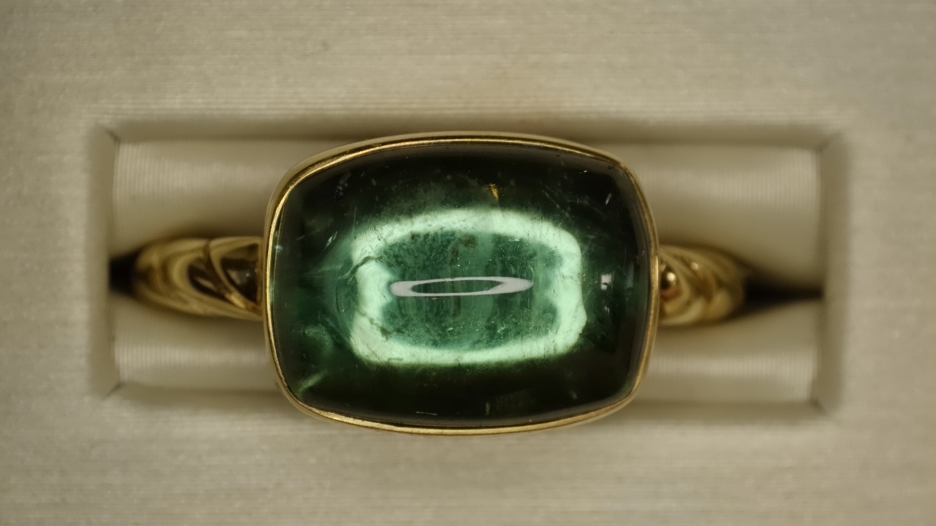 14KY Green Tourmaline Ring 7.33 carat Cushion Cabochon Size 6.5