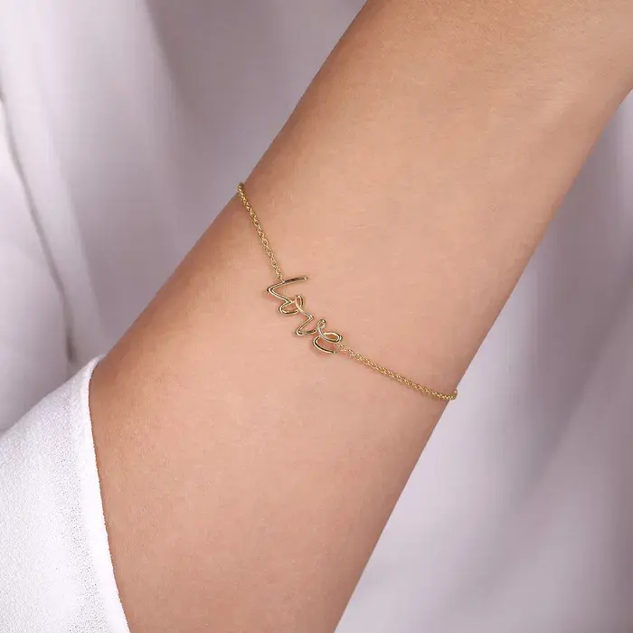 14 Karat Yellow Gold Contemporary Collection Love Chain Bracelet Size 7 Serial Number: S2216008