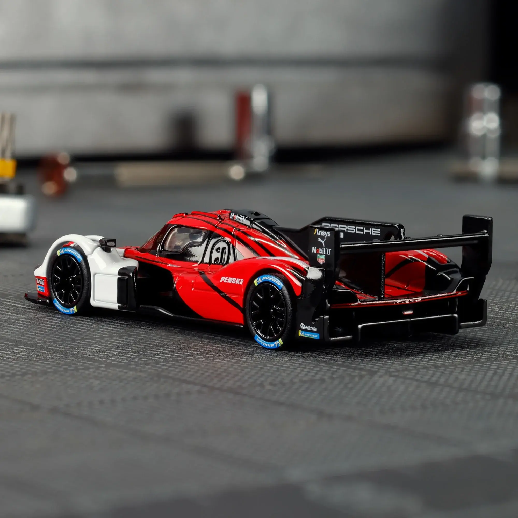Hot Wheels Elite 64 Porsche 963 - 194735274338