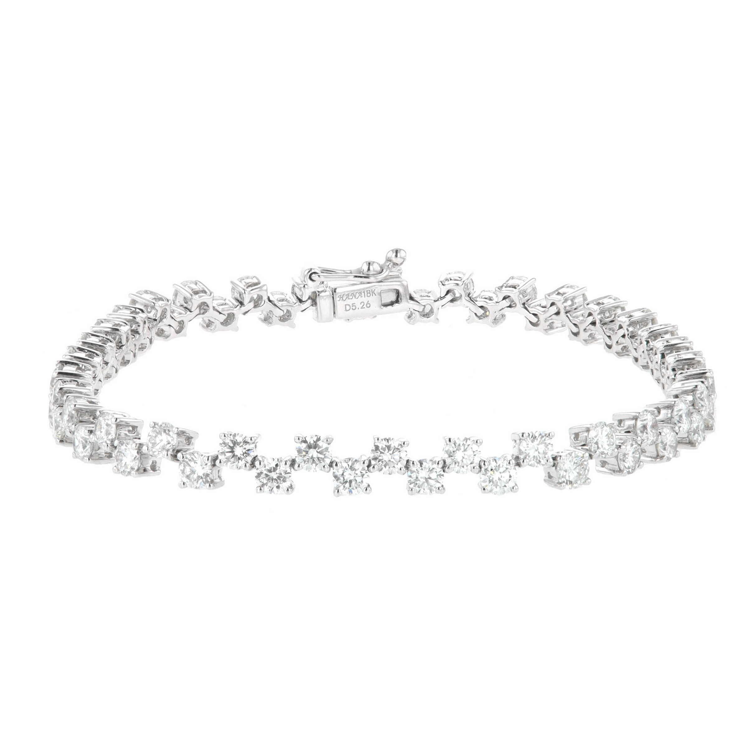 18k White Gold 5.26 Carat Diamond Staggered Tennis Bracelet