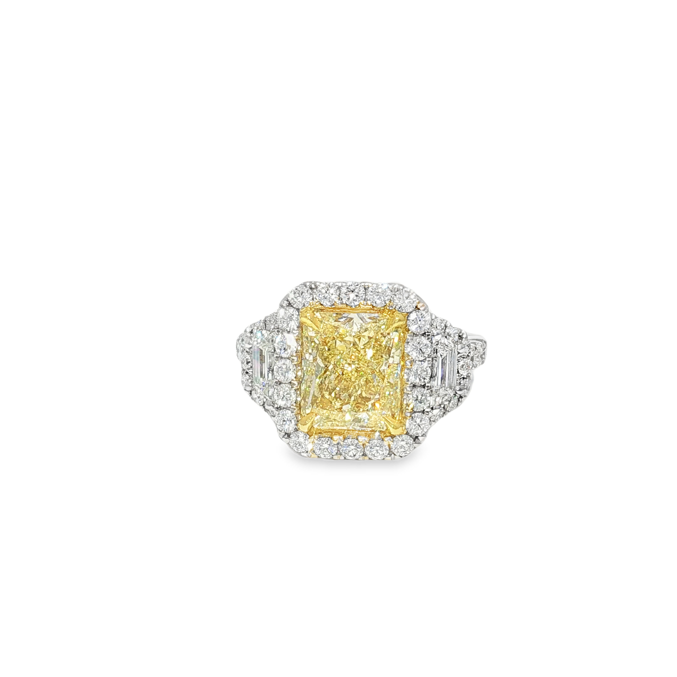 18KYW Yellow Diamond Engagement Ring Y.DIA 3.01CT W.DIA 1.18CT GIA