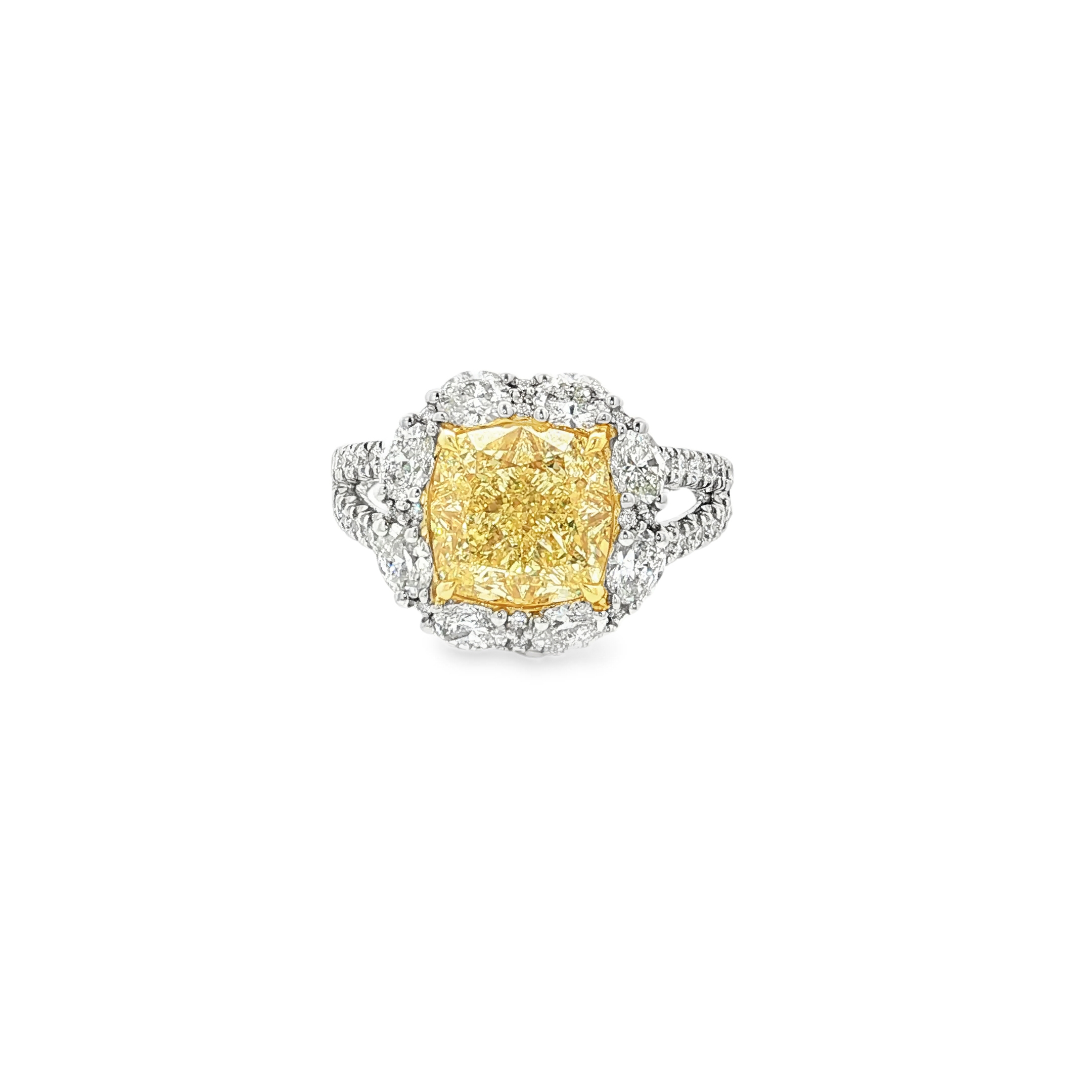 PT/18KY Engagement Ring OV 1.09CT D 0.38CT FLY CU 4.01CT GIA 
