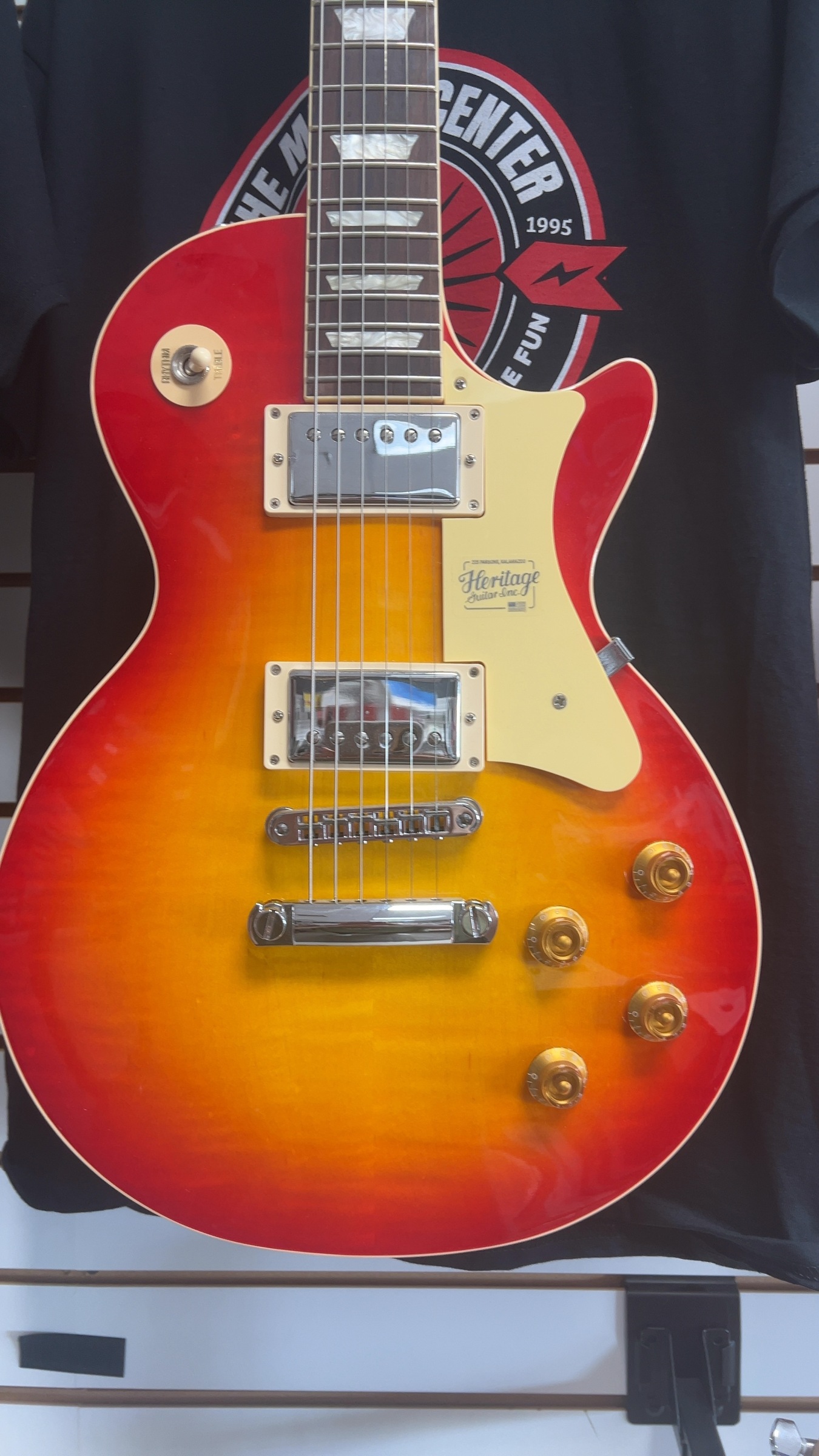 USED Heritage	Les Paul H150 with case																																																																																																																																																																							