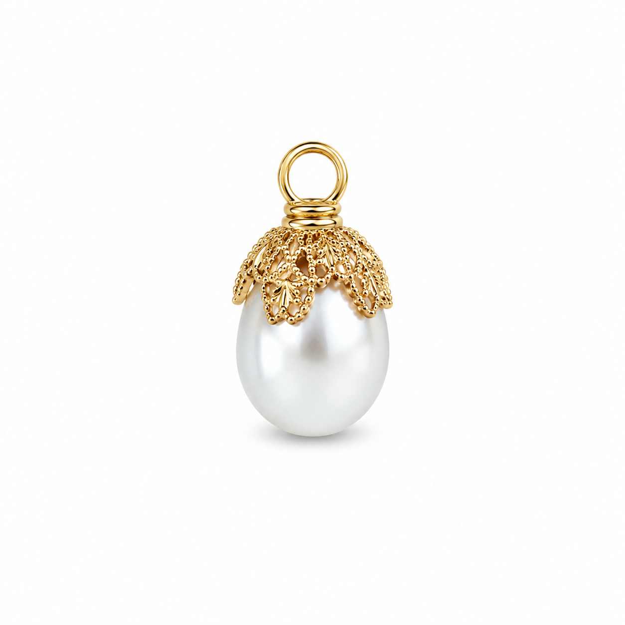 15mm x 19mm Light Silver Tahitian Pearl with 18kt Yellow Gold & Diamond Lace Cap