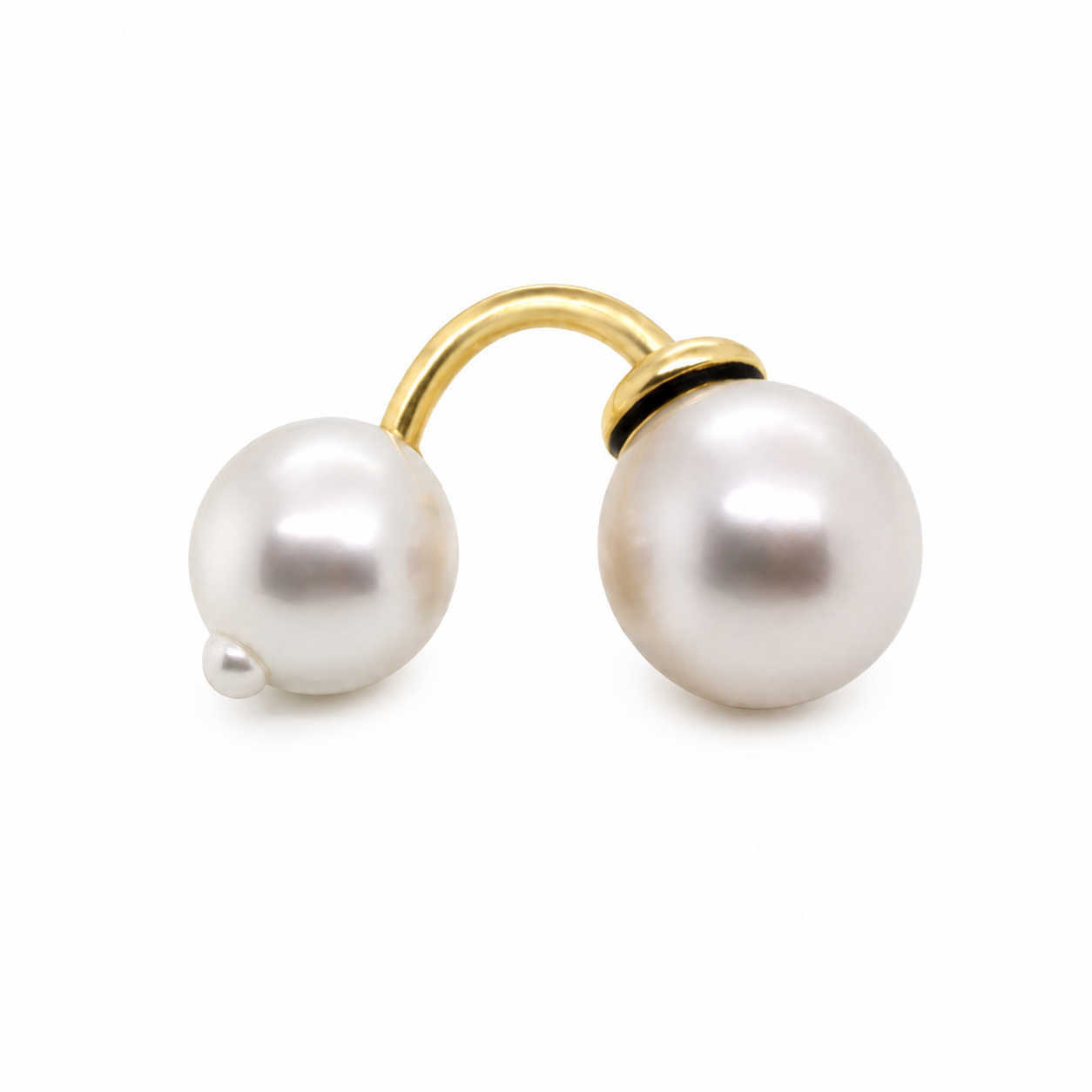Cream South Sea Pearl Ring with 22kt Yellow Gold Caps and 18kt Yellow Gold Band
