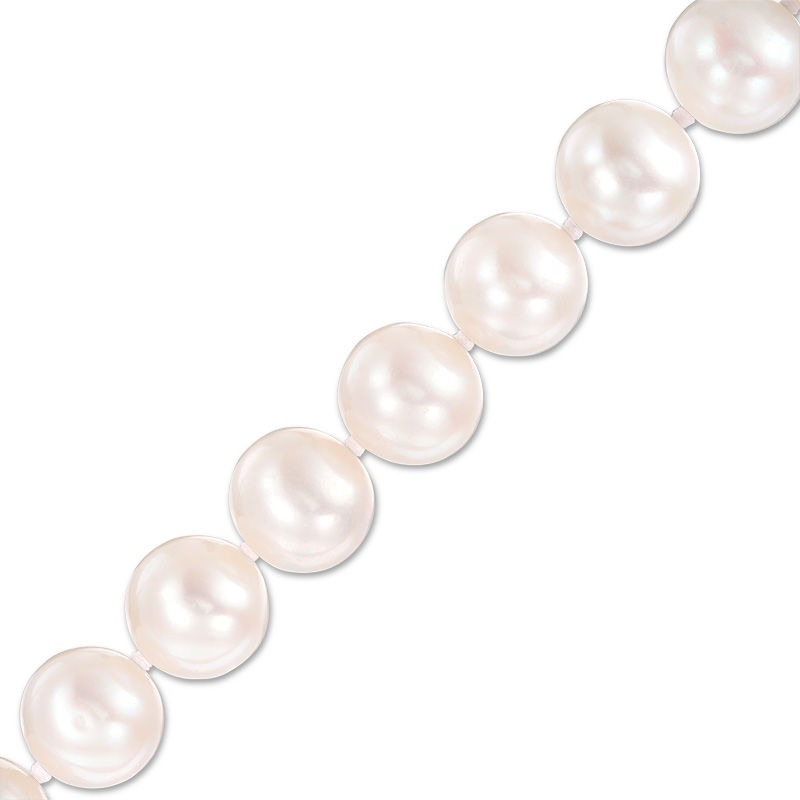 Japanese Akoya Cultured Pearls, AA+ Grade, Round to Near Round, White With Pink Overtone, Excellent Luster With 14K Clasp Bracelet; JAKOYEL14K