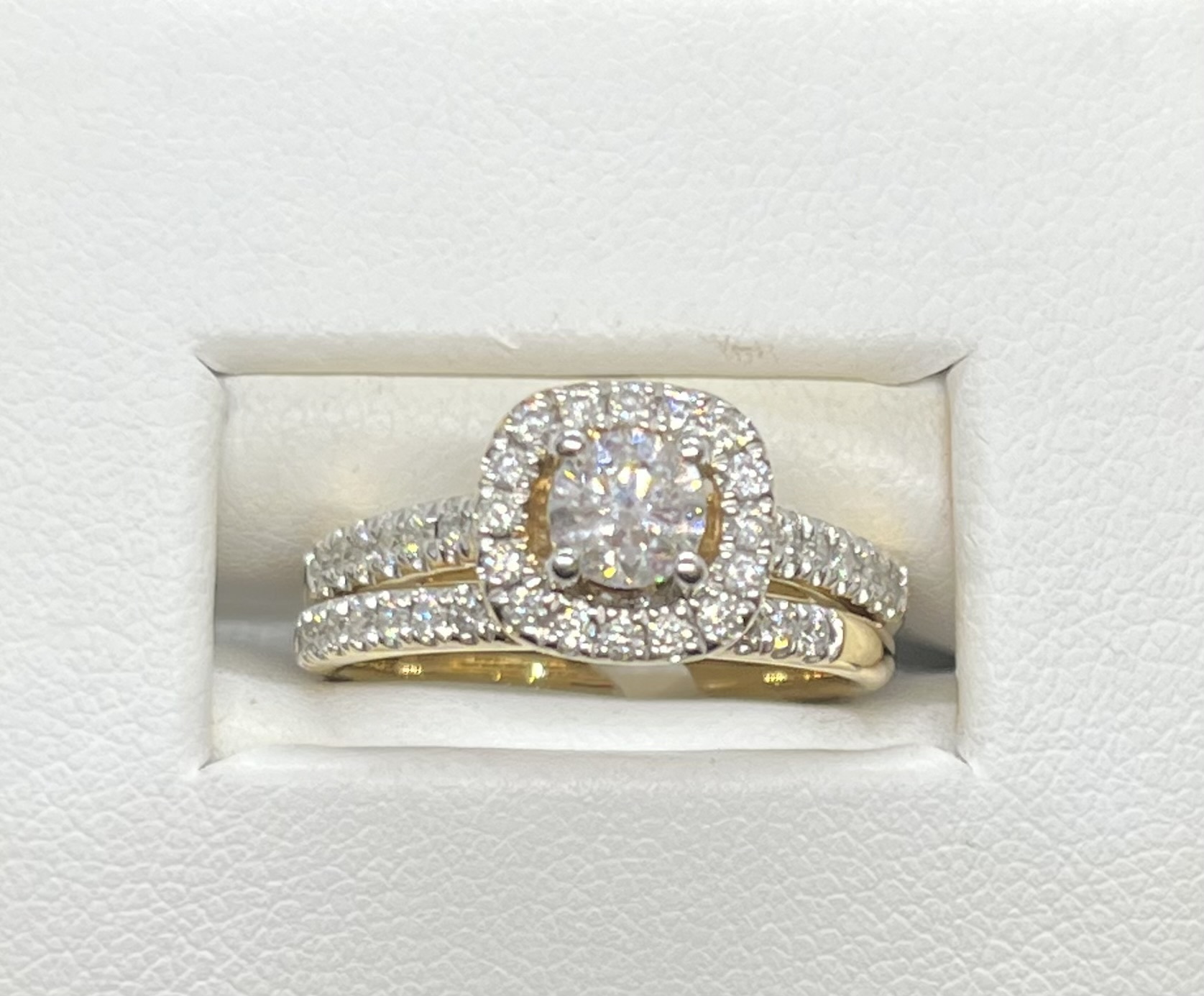 1.00ctw diamond Ring & Band, .50 Round Centre, Halo design with straight row of side diamonds &  matching band 14K Yellow gold