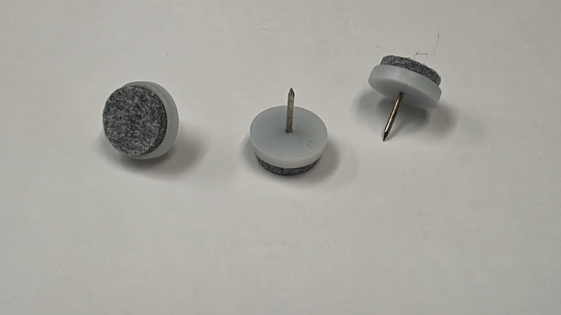 FGL20MMFLT-WH Furniture Glide - 7/8 wide (20 mm) felt, White, 5/8 shank (EACH)