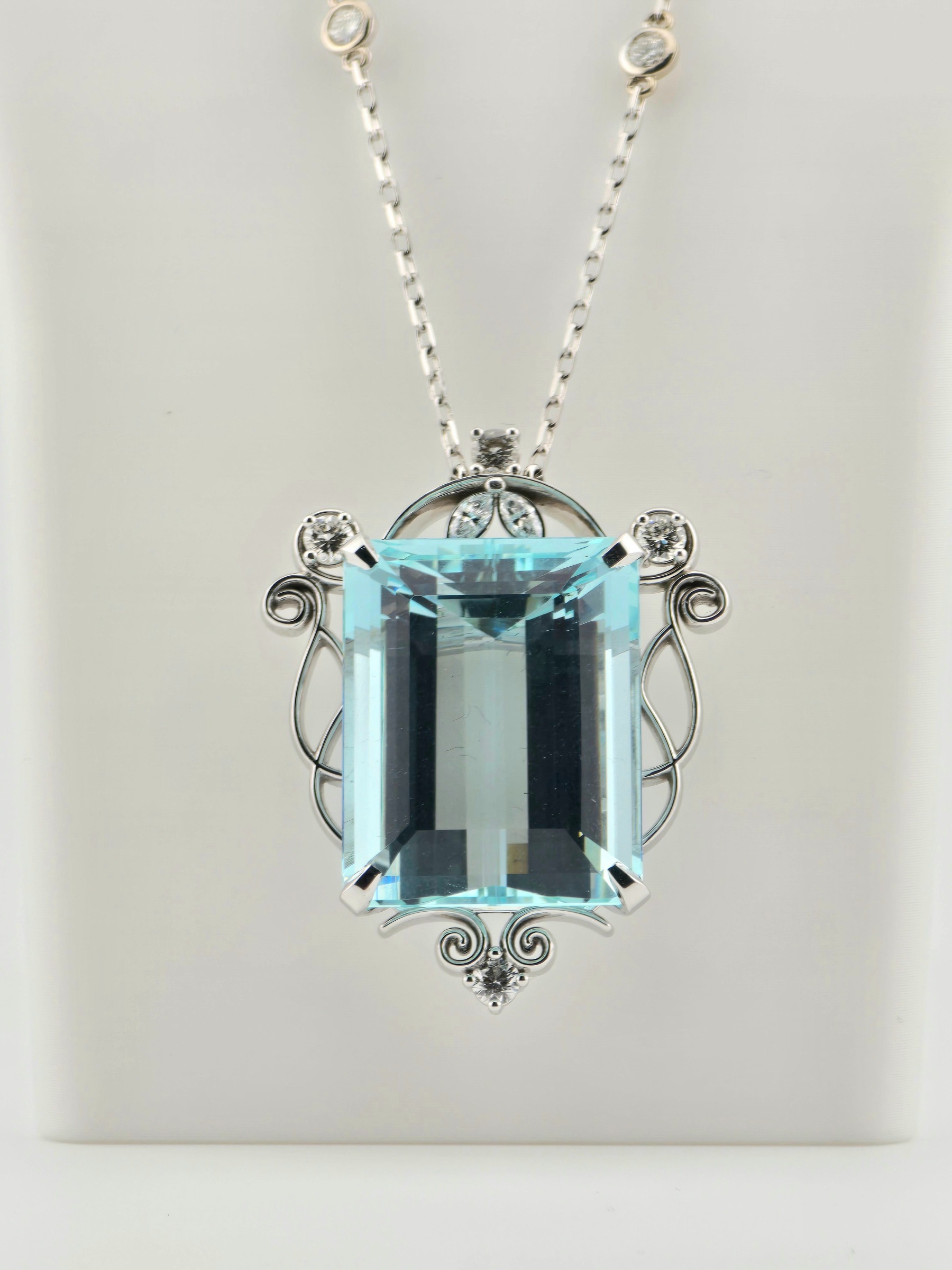 14KW AQUAMARINE ~61CT DIAMOND ~1.8CTW ~G-H ~SI-VS NECKLACE 16-17