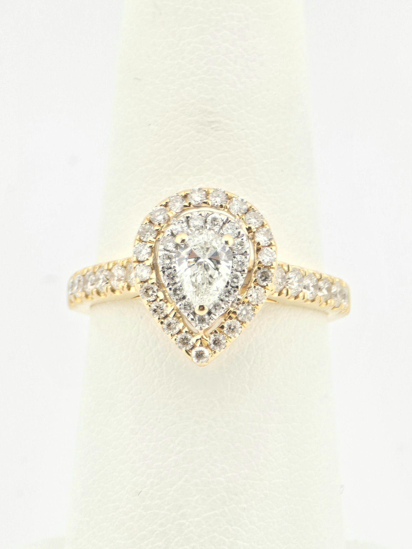 14KYW 2 TONE DIAMOND ~1.15CTW CENTER ~0.50CT ~H-I ~SI ACCENTS ~0.65CTW ~H-I ~SI ENGAGEMENT RING SIZE 7