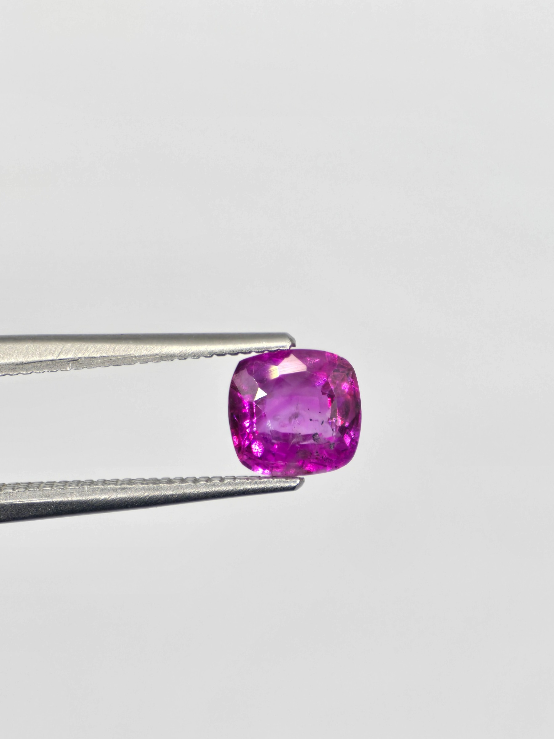 1.58CT GIA PINK SAPPHIRE CUSHION 6.57 x 6.31 x 3.88mm