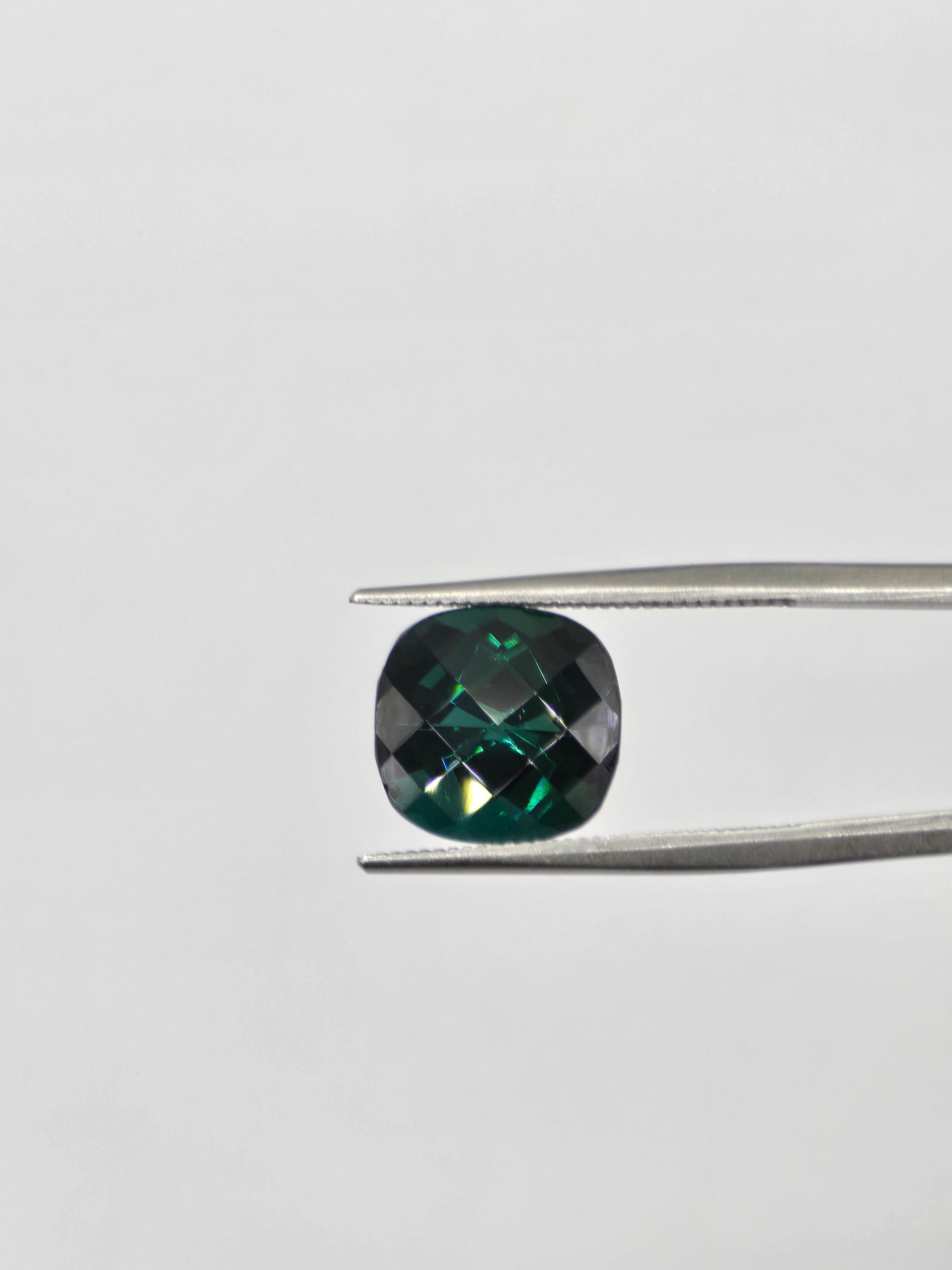 5.94CT MINT GREEN TOURMALINE SQUARE CUSHION 10.80 x 10.80 x 7.60mm