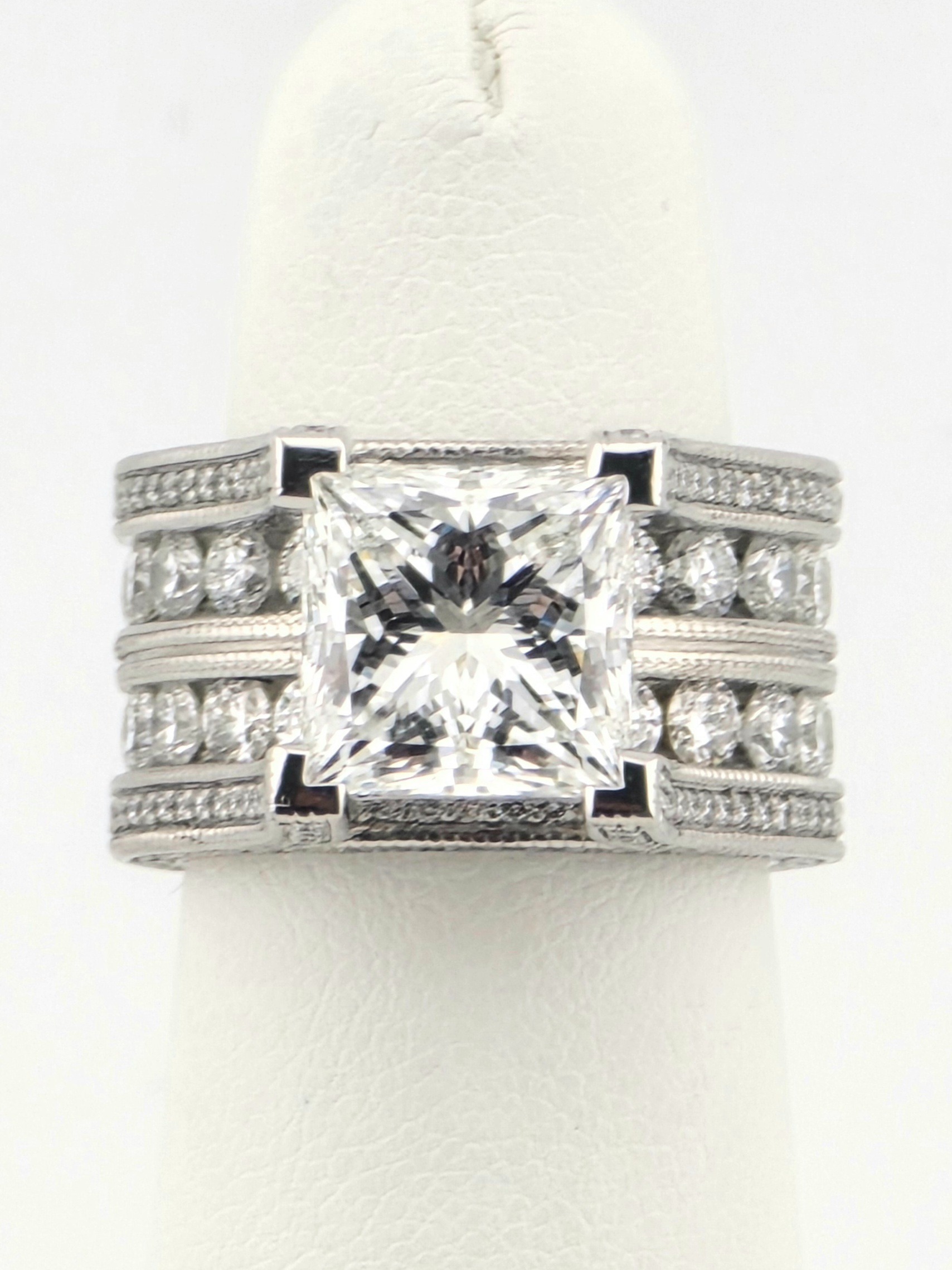 PLATINUM 7.65ctw LAB DIA RING 31.2GM SZ5.5  4.54CT CTR E COLOR VVS2 IGI LG713542456 NEW