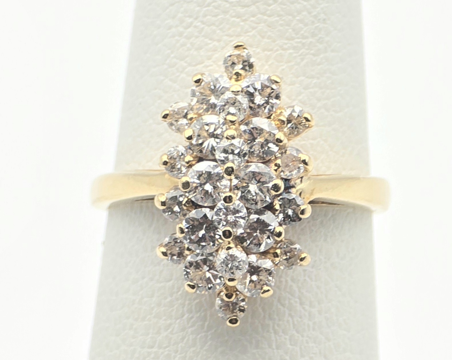 VINTAGE 14KY AND DIAMOND RING SIZE 5