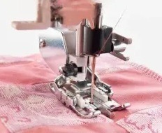 Changeable quilters guide foot (5-8) Not for EMERALD Series, EDEN ROSE, 250M, TRIBUTE, 140M, 145M, ONYX Series