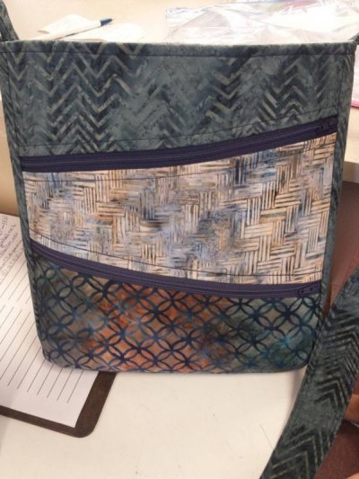 Zippy Bag The Single Handle Strap Is Easy To Wear Over A Shoulder Or Across Body It Has About 2 Wide Gusset For Loading Items Such As Water Bottle And Other
