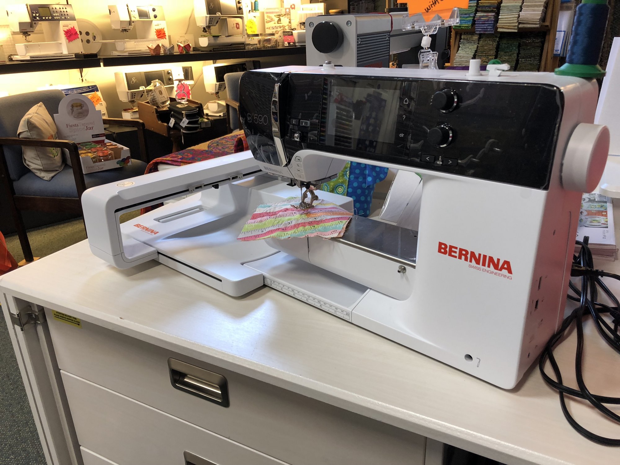 BERNINA Dealer Bloomington & Springfield, IL Peace & Applique Quilt