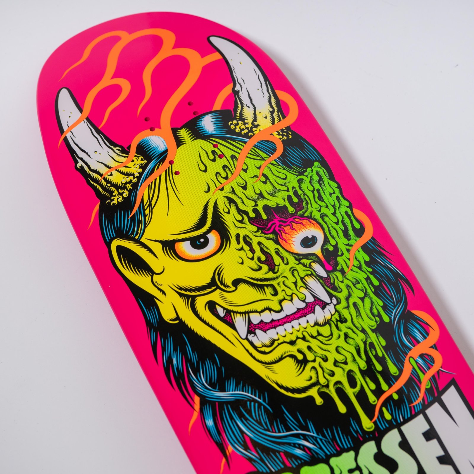 SANTA CRUZ Dressen Hannya Mask スケボーデッキ Santa Cruz Dressen Hannya Mask Pro 9.3 x 32.36 Shaped Skateboard