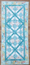 table runner, Sunday Brunch fabric collection, Moda Fabric, quilt kit