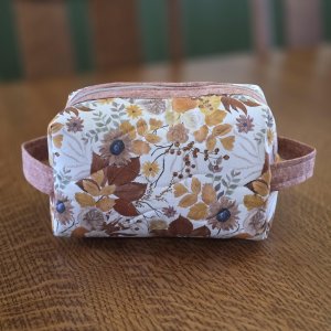 The Evening on the Prairie fabrics looks great in the Holland Pouch by Center Street Quilts