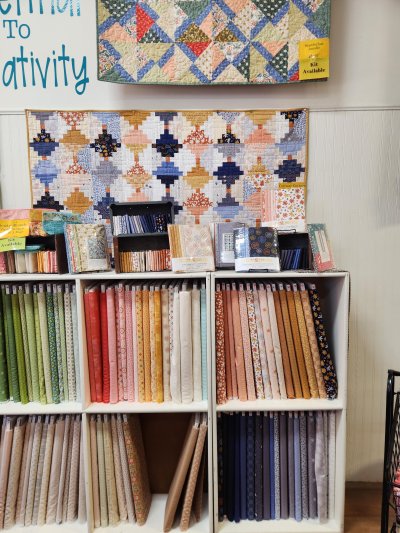 quilt kits, Conway Cottage, Andover Fabrics, fat quarter bundles, patterns