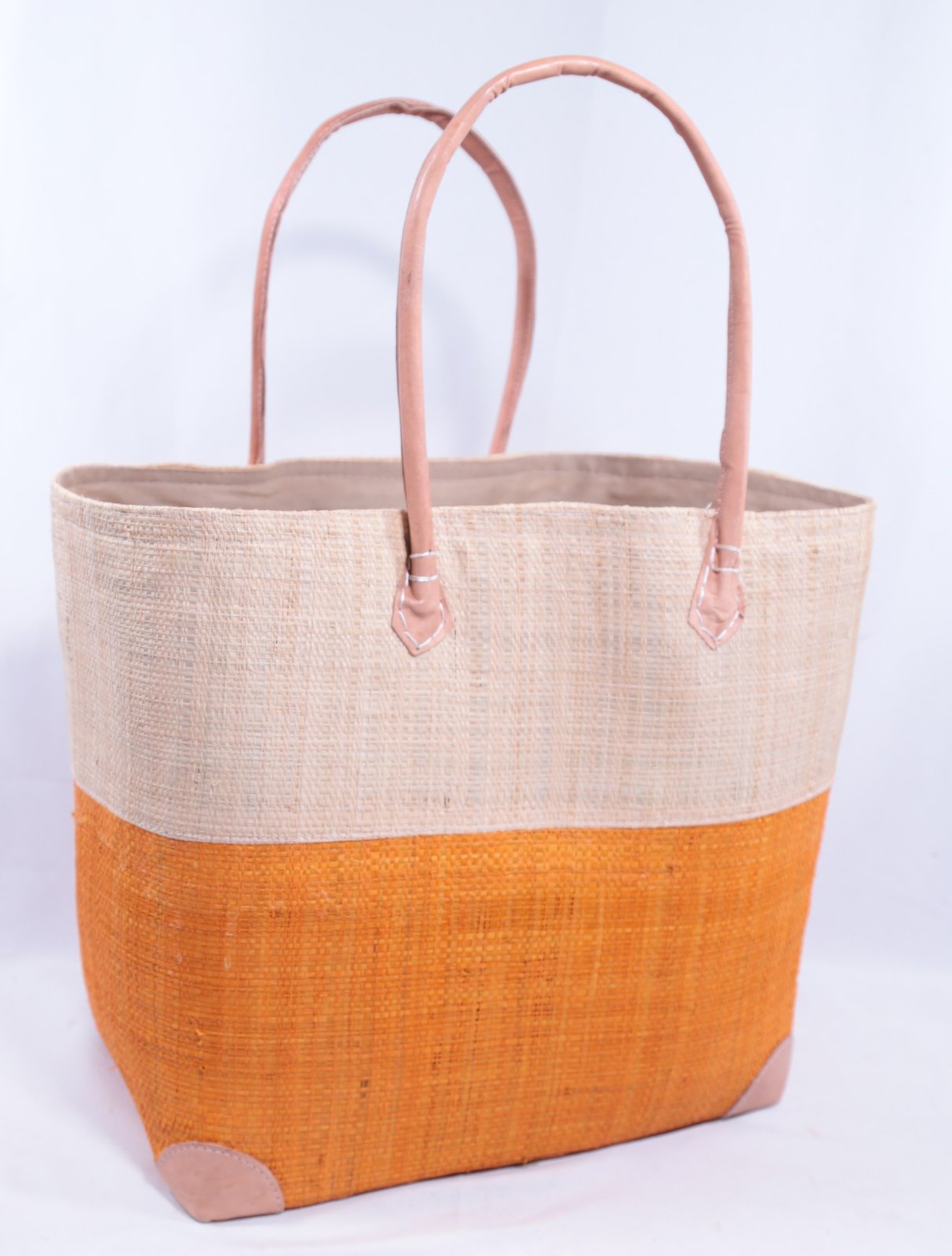 Set of Three Sizes Two Tone Orange Madagascar Raffia Bags (16)