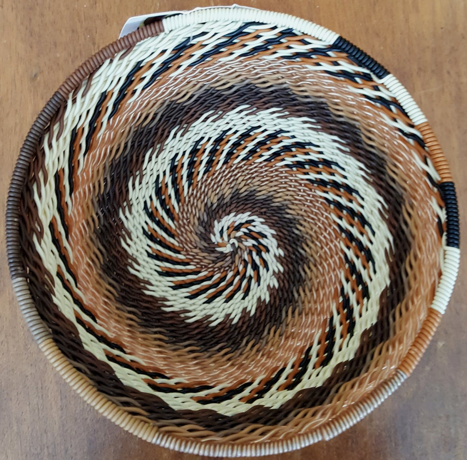 4 Telephone Wire Basket 078