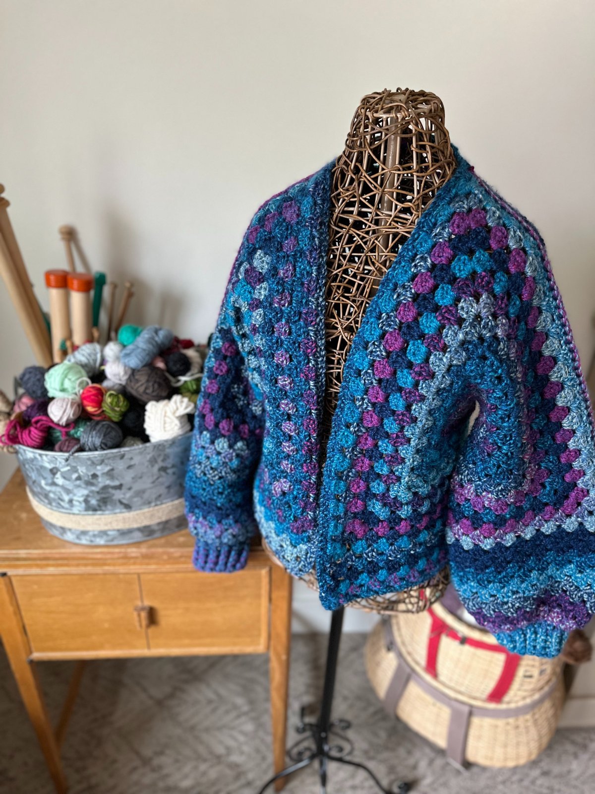 Granny Hexagon Cardigan in Major