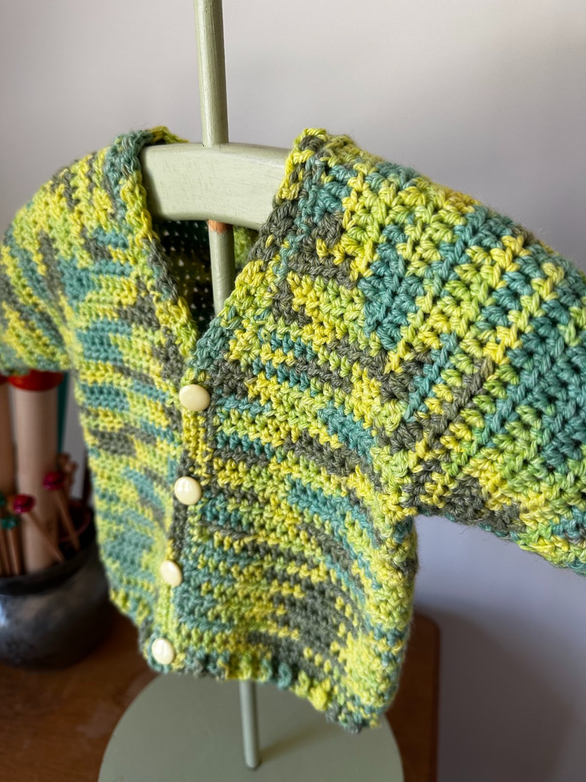 V-Neck Raglan Cardi in Vintage Baby Handpaint