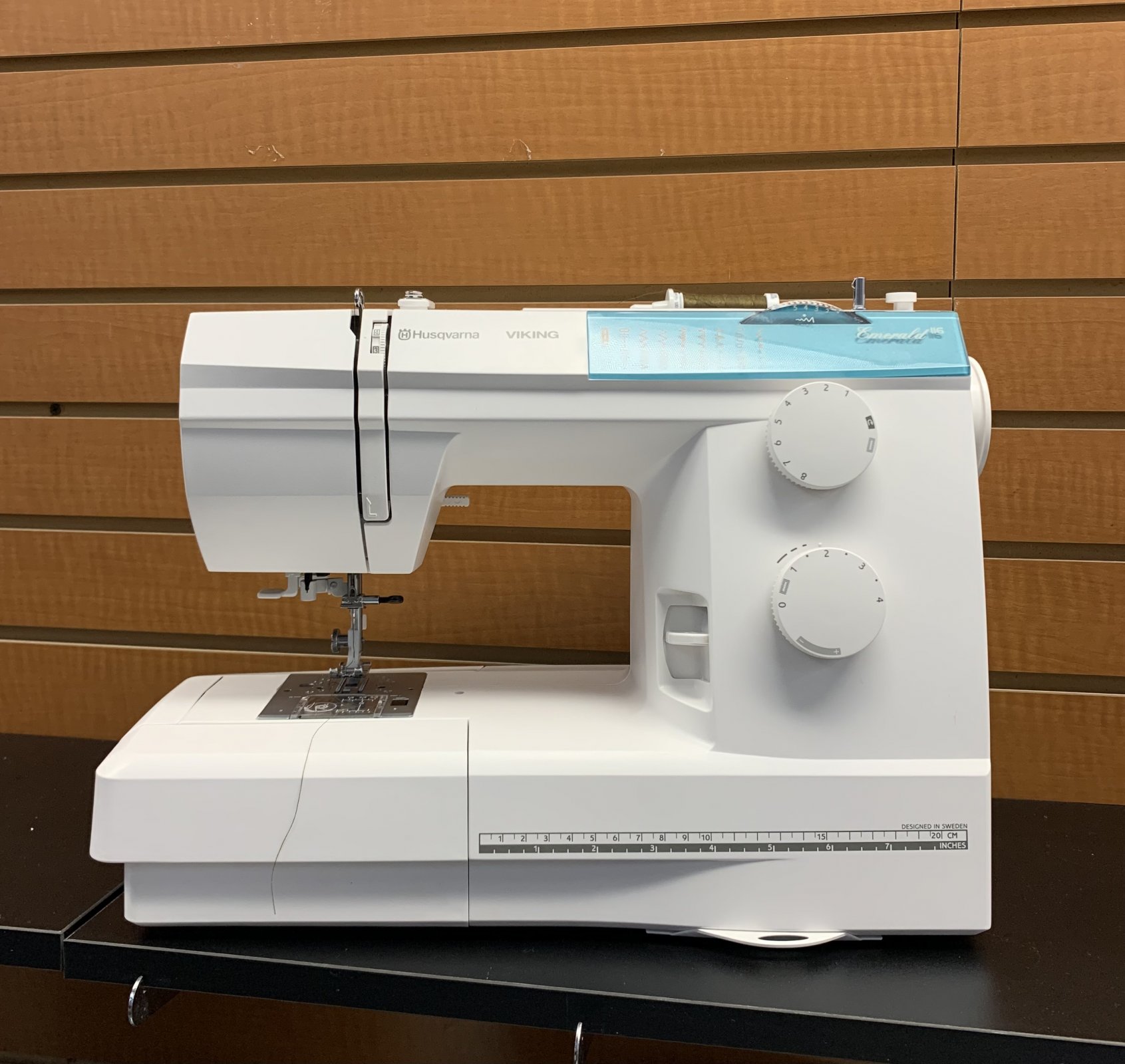 Husqvarna Viking Emerald 116 How To Thread Needle at Desiree Tillmon blog