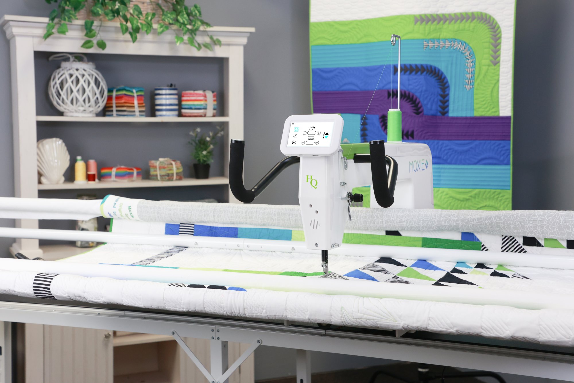HQ Moxie XL 18 Longarm Quilting Machine on the 8ft LOFT frame