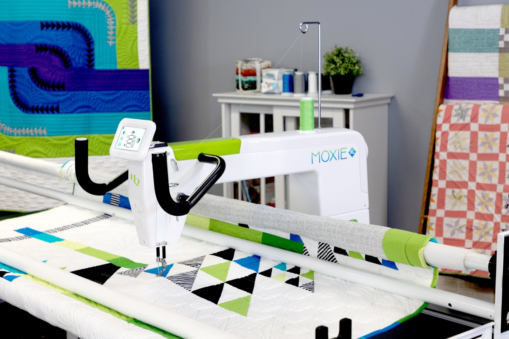 TARGETGOLF HEART QUILTING セットアップ XL HQ Moxie XL 18 Longarm Quilting Machine on the 8ft LOFT frame