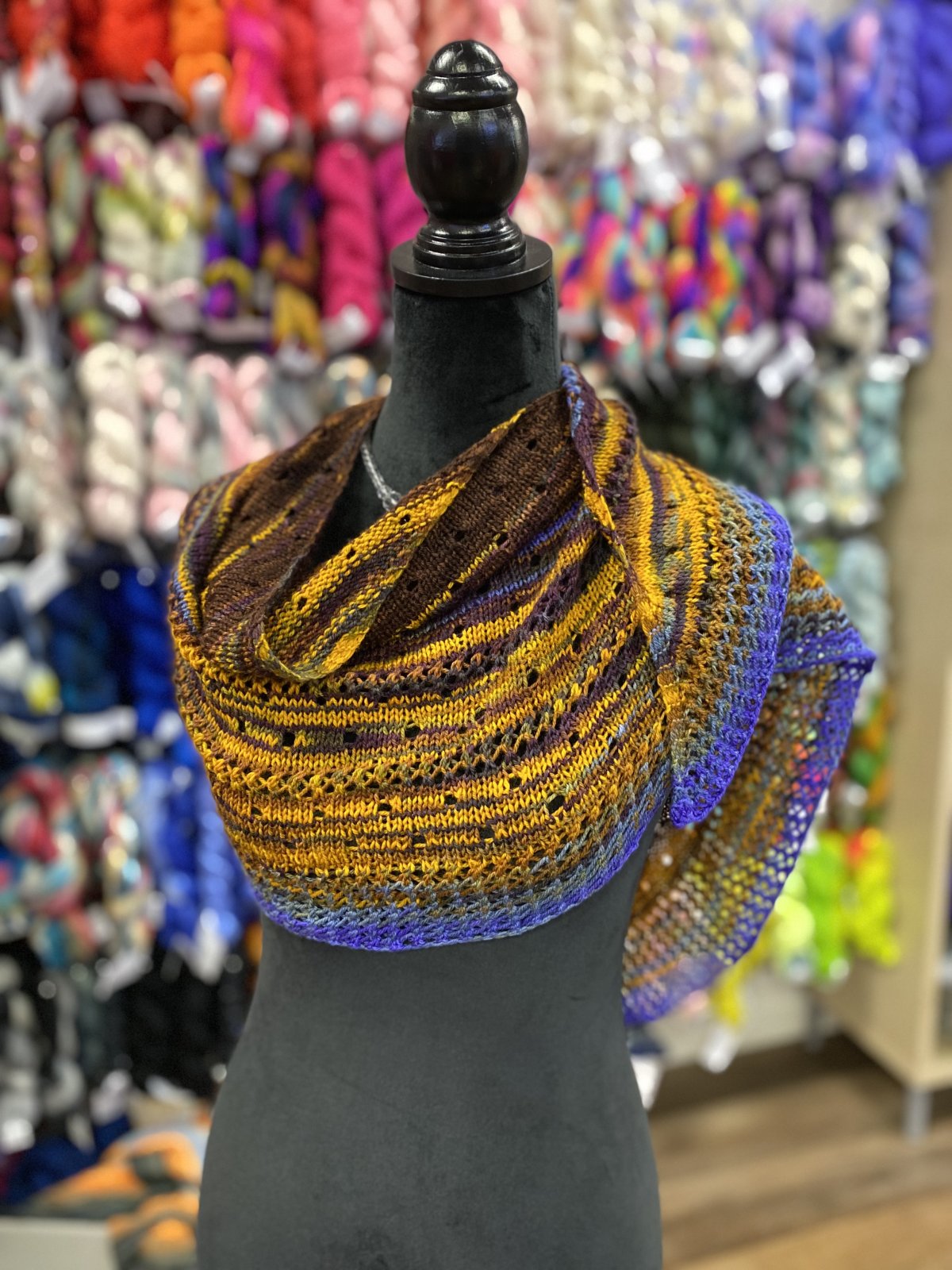 hitchhiker shawl with eyelets