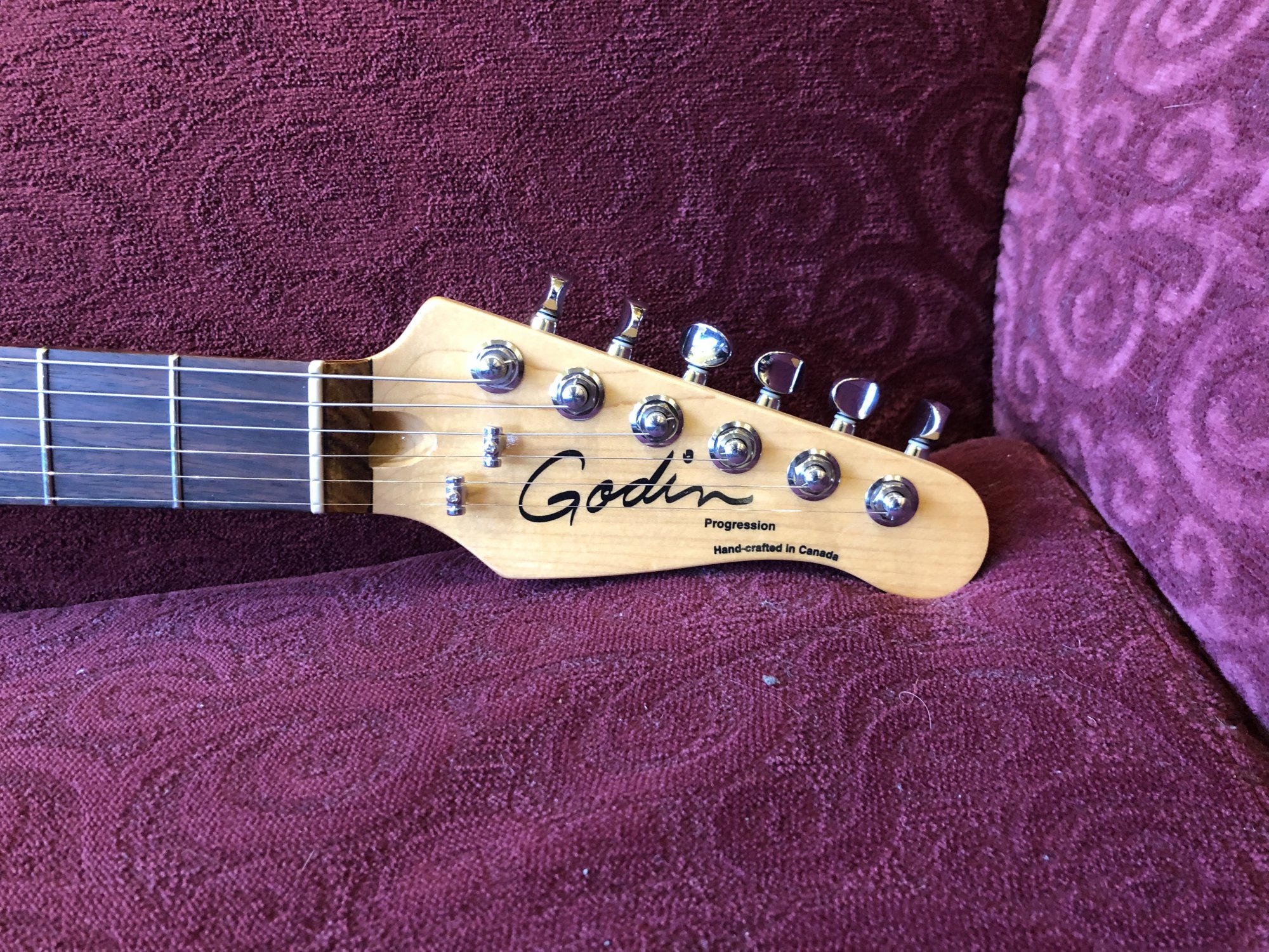 Godin Guitars Progression Plus