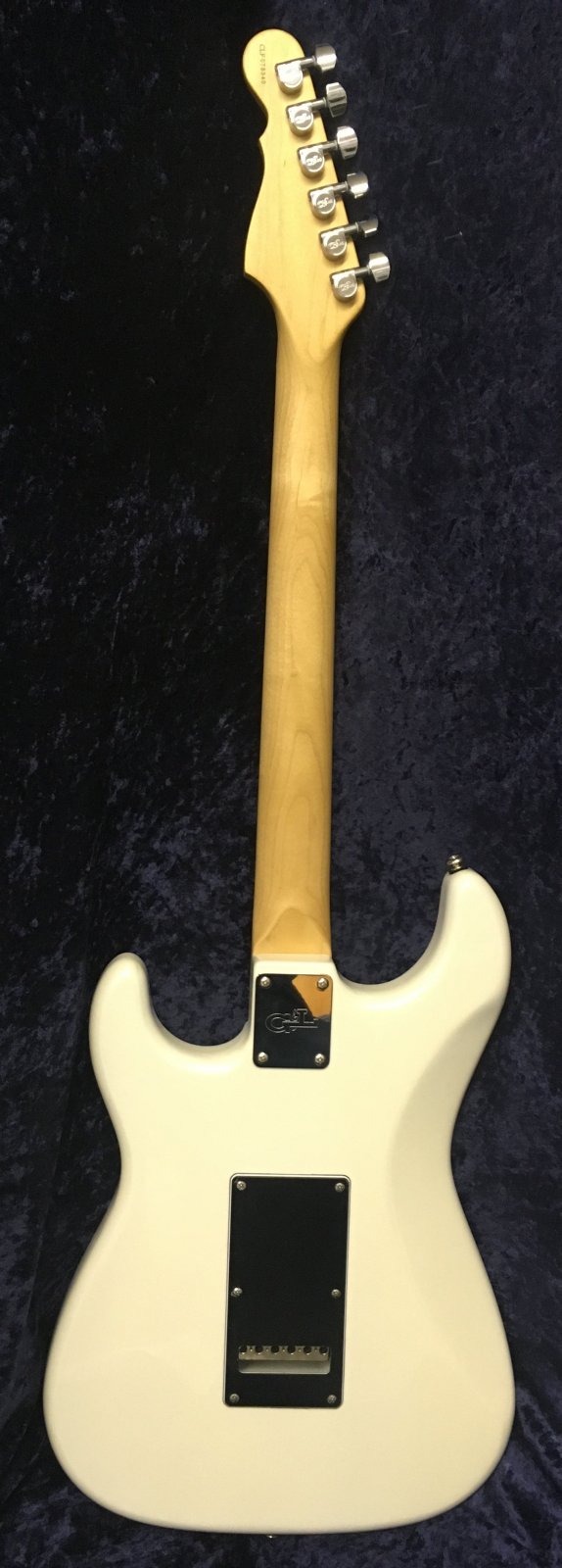 G&L USA Legacy - Pearl White - 1477509616